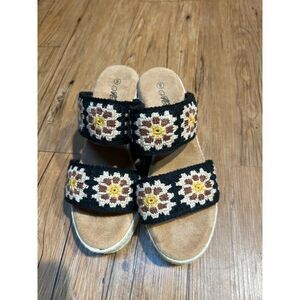 NWOT Mata Shirin Crochet Platform Espadrilles